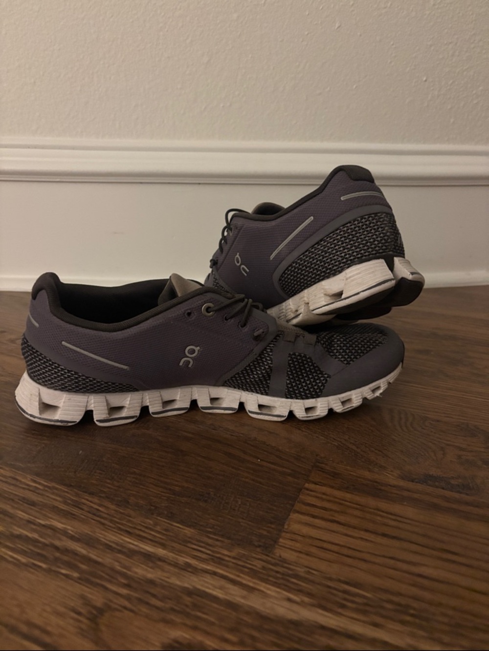 On Running Womens Cloud Running Shoes - Dark purple with White Sole